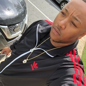 Meet your Posher, Devin